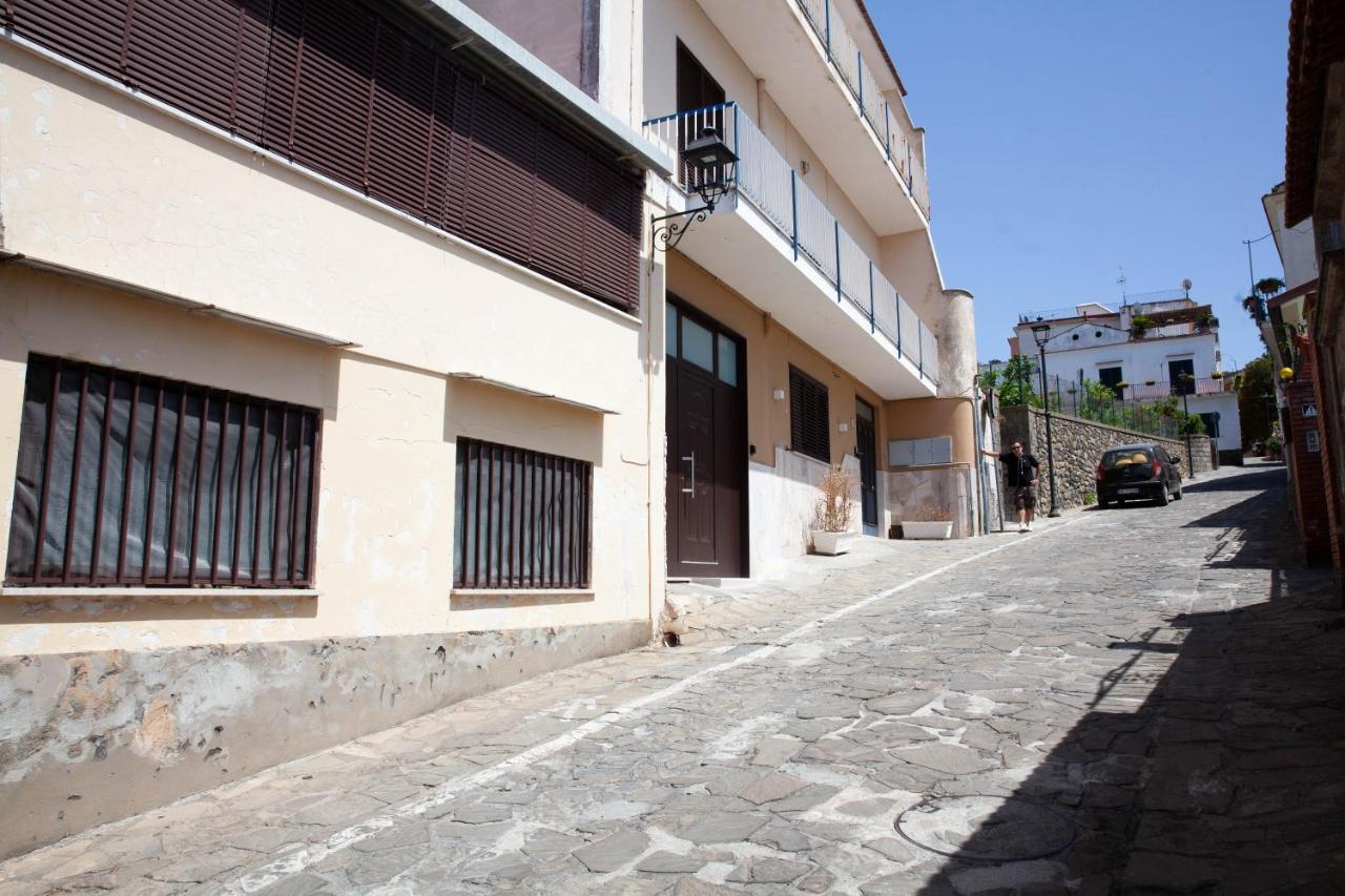 דירות Little House - Massa Lubrense Sorrento מראה חיצוני תמונה